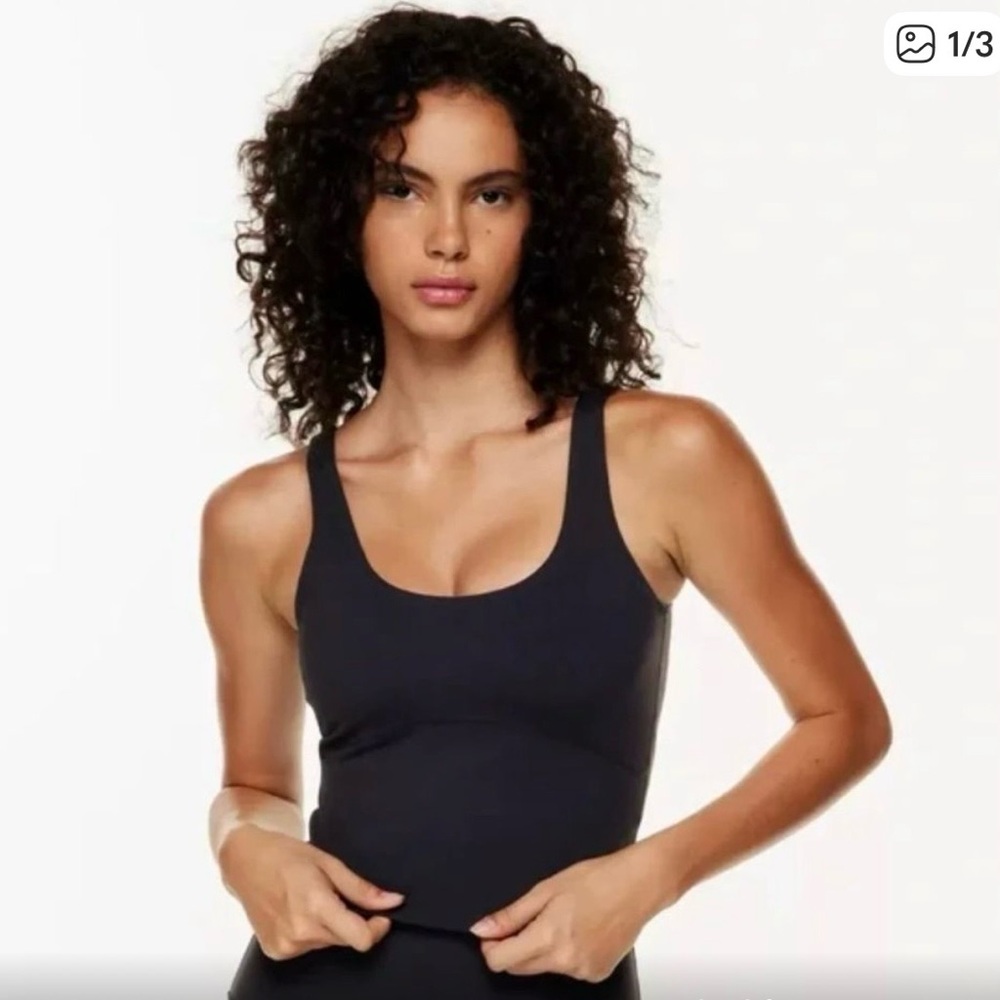 Aritzia TnAction TNALIFE™ Size M
Bound Sport Workout Tank Top Black